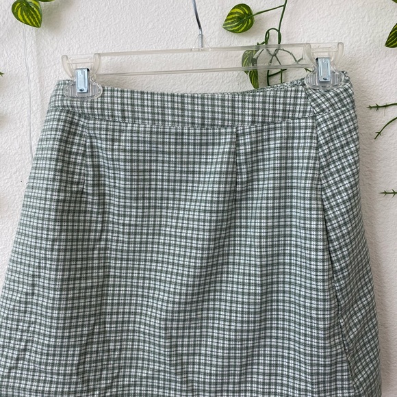 Brandy Melville Green Plaid Buckle Skirt - Picture 2 of 3